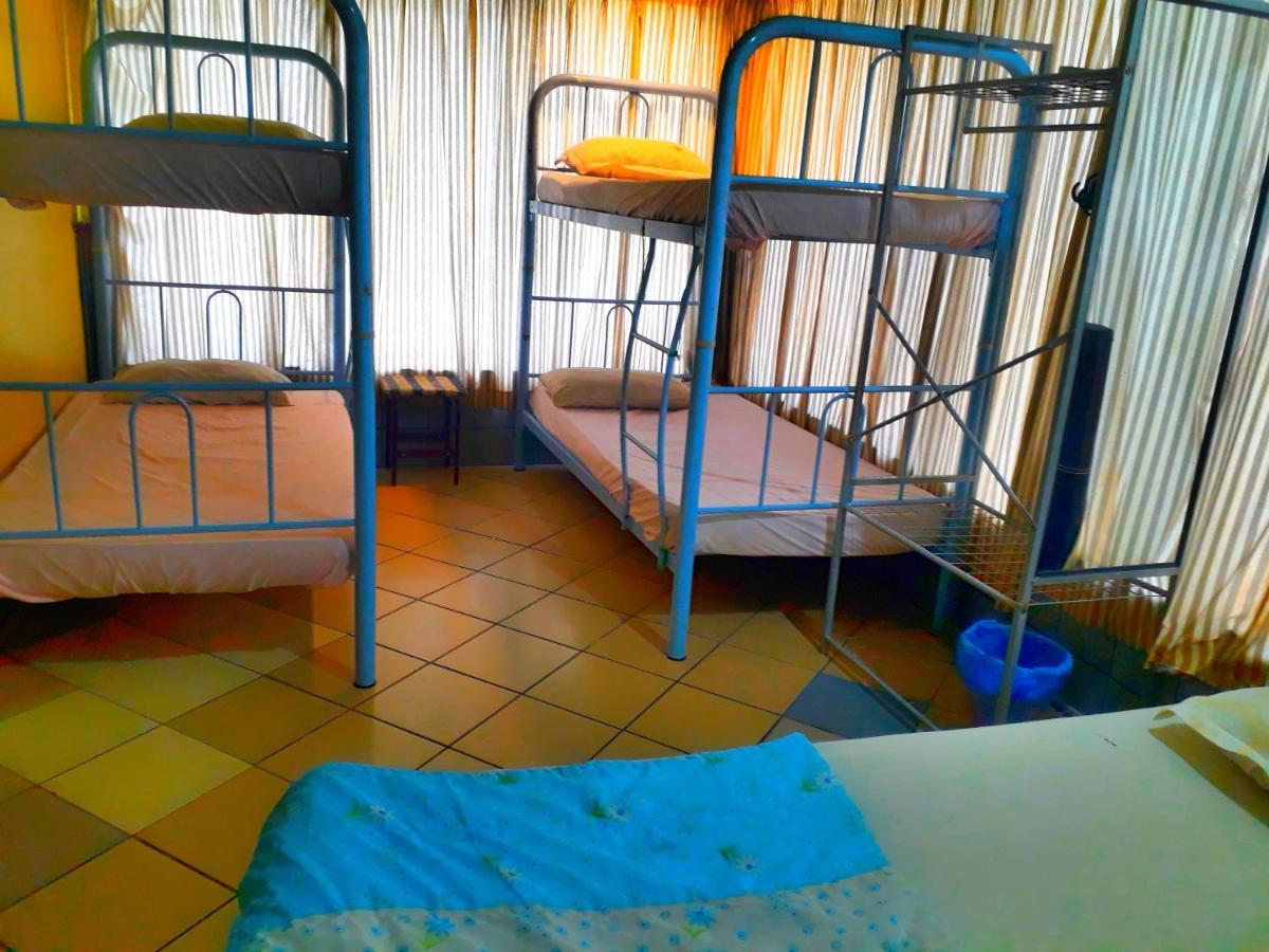 Rose Guesthouse Sandakan Buitenkant foto